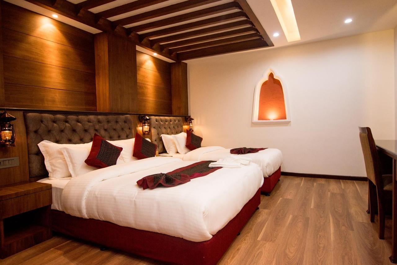 Everest Boutique Hotel Катманду Экстерьер фото